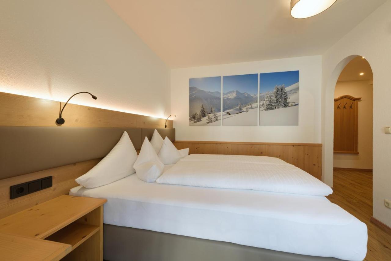 Landhaus Strolz Sankt Anton am Arlberg Dış mekan fotoğraf